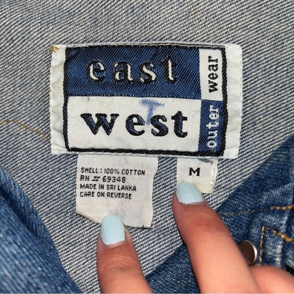 Vintage East West Outerwear Women’s Denim Jacket Size M - Picture 4 of 4